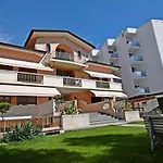 Lory Apartament *